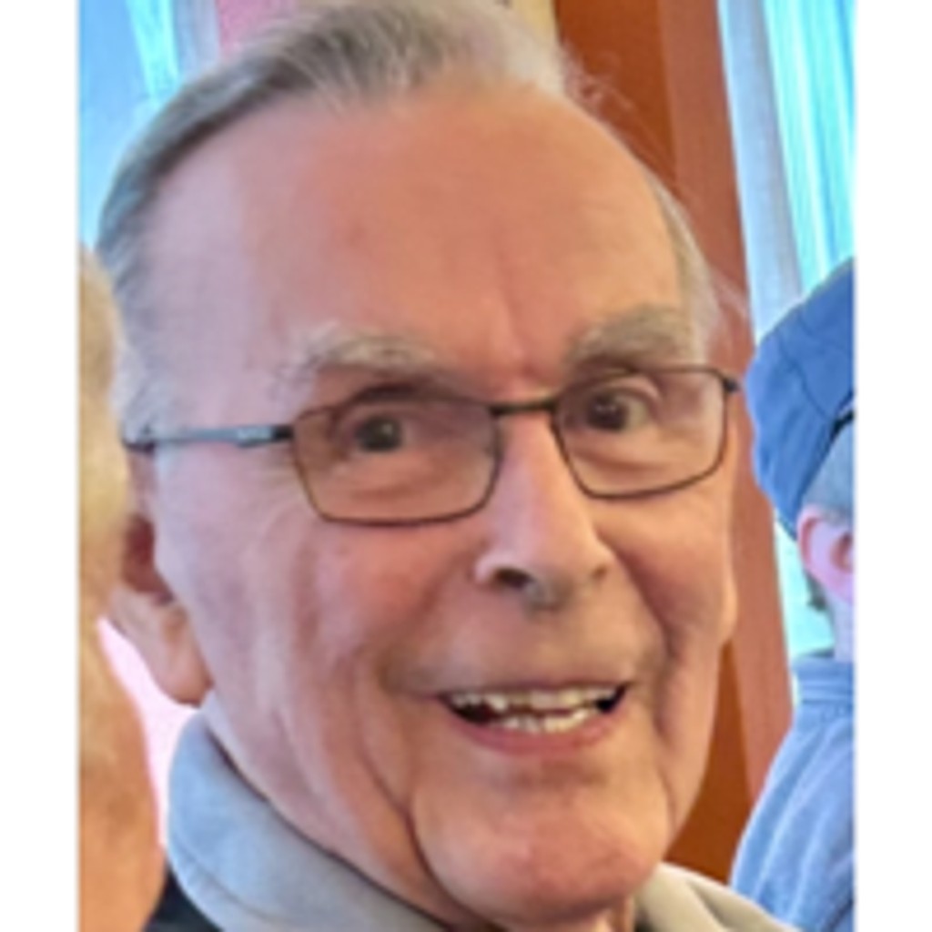 <i class="material-icons" data-template="memories-icon">chat_bubble</i><br/>Thomas W. Needham, Navy, <br/>Posted by: Marjorie Needham and Family<br/><div class='remember-wall-long-description'>Tom served in the Navy during the Korean War. He is missed and much loved by his family.</div><a class='btn btn-primary btn-sm mt-2 remember-wall-toggle-long-description' onclick='initRememberWallToggleLongDescriptionBtn(this)'>Learn more</a>