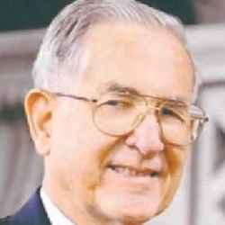 <i class="material-icons" data-template="memories-icon">stars</i><br/>Dr. Robert Hakes Palmer, Army<br/>Posted by: Grace Van Orden<br/><div class='remember-wall-long-description'></div><a class='btn btn-primary btn-sm mt-2 remember-wall-toggle-long-description' onclick='initRememberWallToggleLongDescriptionBtn(this)'>Learn more</a>