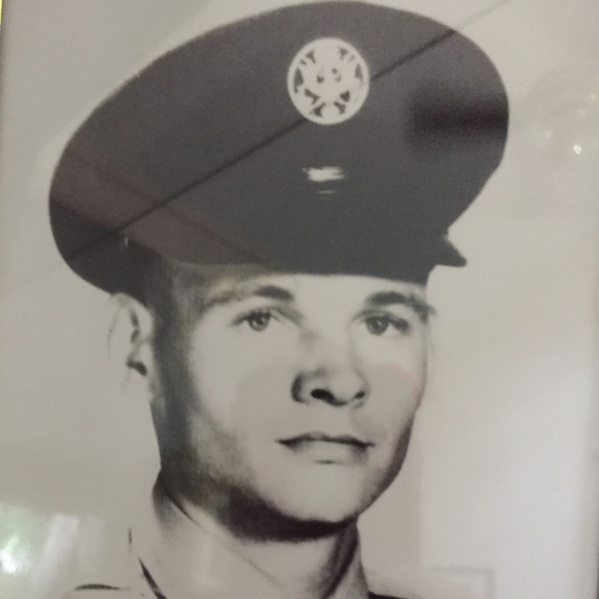 <i class="material-icons" data-template="memories-icon">chat_bubble</i><br/>Harvey  Johnson, Air Force, <br/>Born 5/29/1932<br/>Passed on 1/2/2006<br/>Posted by: Evelyn Johnson<br/><div class='remember-wall-long-description'>Merry Christmas Daddy!!!We miss you!!</div><a class='btn btn-primary btn-sm mt-2 remember-wall-toggle-long-description' onclick='initRememberWallToggleLongDescriptionBtn(this)'>Learn more</a>