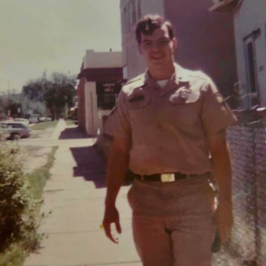 <i class="material-icons" data-template="memories-icon">chat_bubble</i><br/>Posted by: The Petty Family<br/><div class='remember-wall-long-description'>We love and miss you, Bill Petty. Thank you for your service.</div><a class='btn btn-primary btn-sm mt-2 remember-wall-toggle-long-description' onclick='initRememberWallToggleLongDescriptionBtn(this)'>Learn more</a>