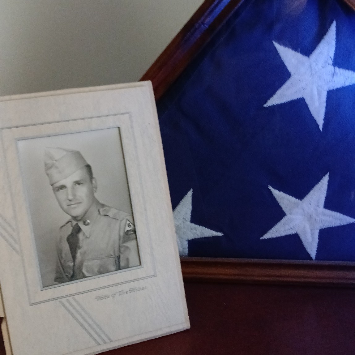 <i class="material-icons" data-template="memories-icon">chat_bubble</i><br/>DANIEL  HOCH, <br/>Posted by: CINDY HOCH<br/><div class='remember-wall-long-description'>My Dad who was in the Army and fought in the Korean War for our Country. Thank you and Miss you Dad. 
Your loving daughter, Cindy Hoch.</div><a class='btn btn-primary btn-sm mt-2 remember-wall-toggle-long-description' onclick='initRememberWallToggleLongDescriptionBtn(this)'>Learn more</a>