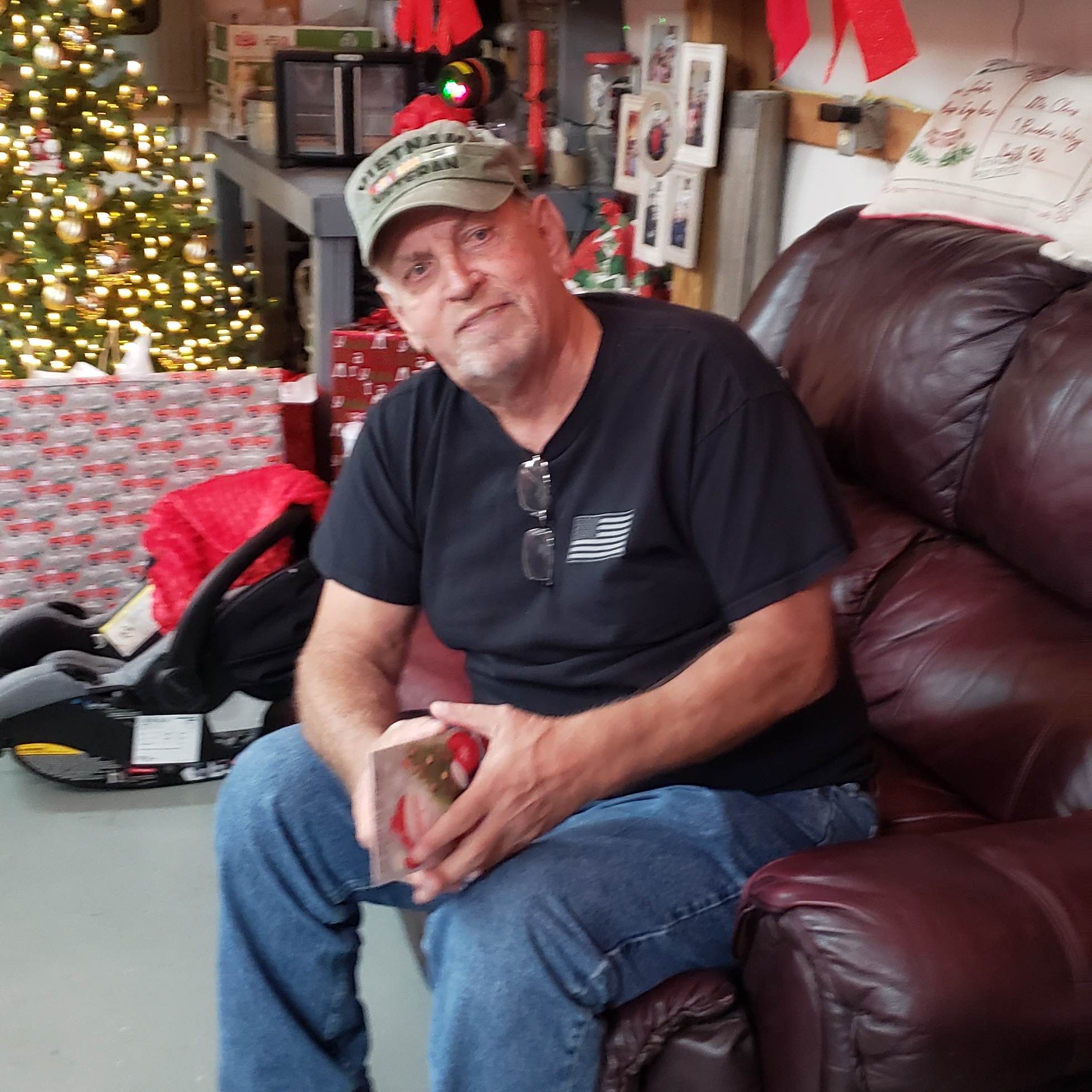 <i class="material-icons" data-template="memories-icon">chat_bubble</i><br/>Larry Skaggs, Army, <br/>Posted by: Mariann Skaggs<br/><div class='remember-wall-long-description'>Miss you everyday.</div><a class='btn btn-primary btn-sm mt-2 remember-wall-toggle-long-description' onclick='initRememberWallToggleLongDescriptionBtn(this)'>Learn more</a>