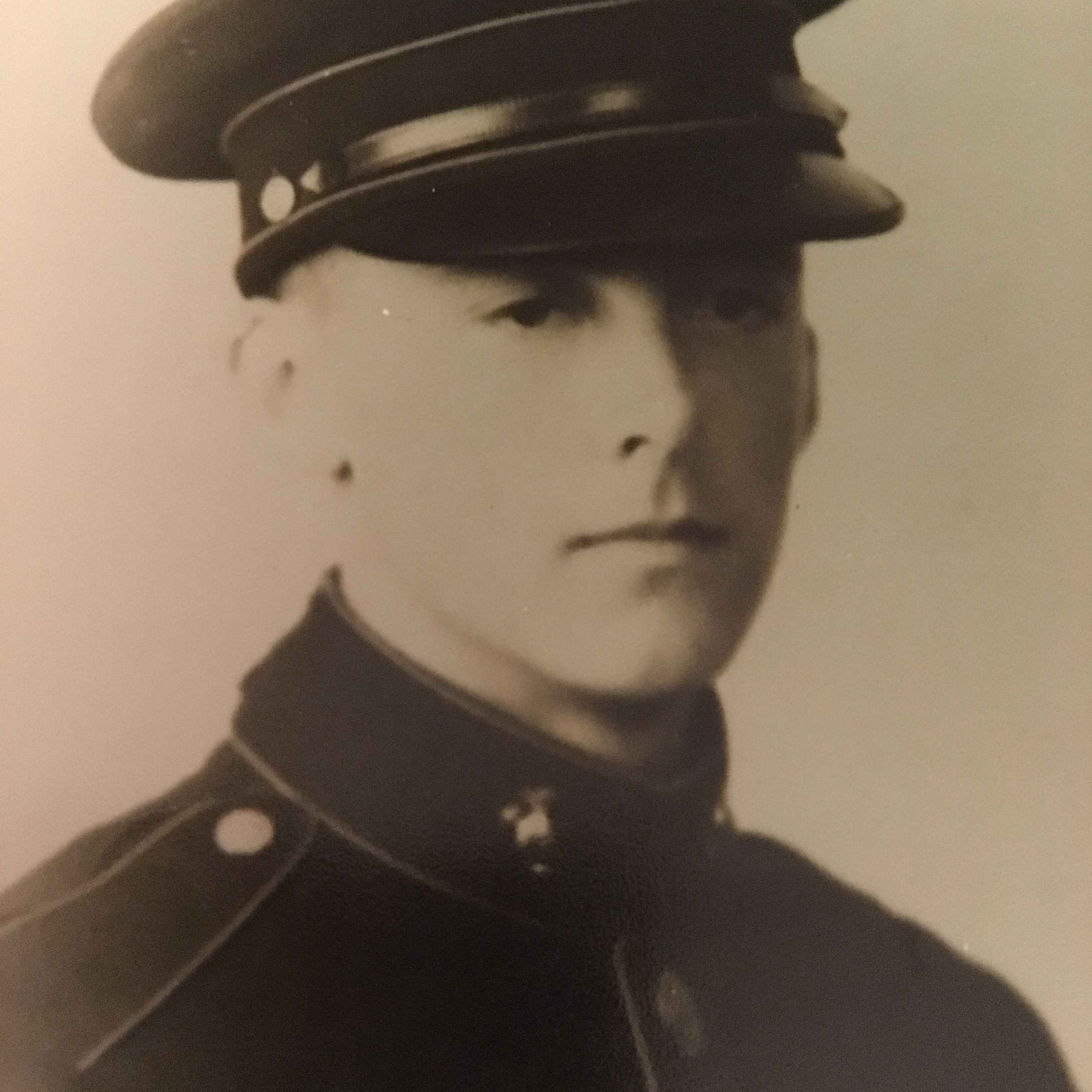 <i class="material-icons" data-template="memories-icon">chat_bubble</i><br/>Robert Emmett Casey, SGT<br/>Born 7/6/1925<br/>Passed on 5/22/2001<br/>Posted by: Mary F. Casey Ahern<br/><div class='remember-wall-long-description'>Honoring our dad, SGT Robert Emmett Casey, USMC. WWII and KOREA. Father of eight and missed dearly. Thank you for your service dad, we love you.</div><a class='btn btn-primary btn-sm mt-2 remember-wall-toggle-long-description' onclick='initRememberWallToggleLongDescriptionBtn(this)'>Learn more</a>