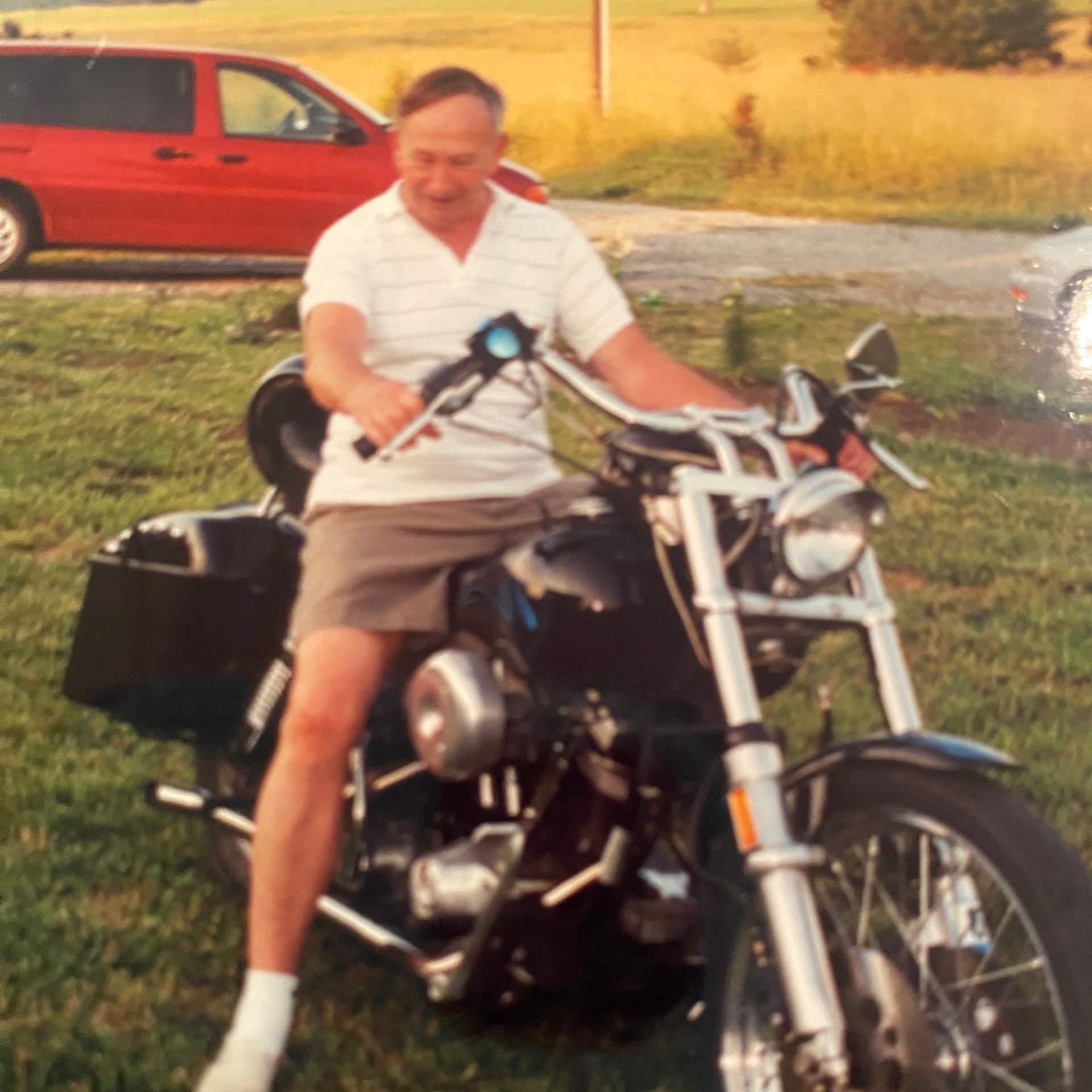 <i class="material-icons" data-template="memories-icon">chat_bubble</i><br/>William Anthony, Navy, <br/>Posted by: Donna Rodrigue<br/><div class='remember-wall-long-description'>The best Dad ever! We miss you, RIP, Love your girl tribe!</div><a class='btn btn-primary btn-sm mt-2 remember-wall-toggle-long-description' onclick='initRememberWallToggleLongDescriptionBtn(this)'>Learn more</a>