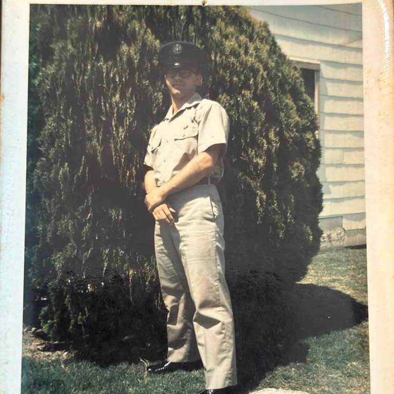 <i class="material-icons" data-template="memories-icon">chat_bubble</i><br/>Richard J DiMuccio, Air Force, Sgt<br/>Born 2/14/1949<br/>Passed on 7/18/2024<br/>Posted by: Carol DiMuccio<br/><div class='remember-wall-long-description'>You are loved and missed more than words can say. Rest in peace, Rich.</div><a class='btn btn-primary btn-sm mt-2 remember-wall-toggle-long-description' onclick='initRememberWallToggleLongDescriptionBtn(this)'>Learn more</a>