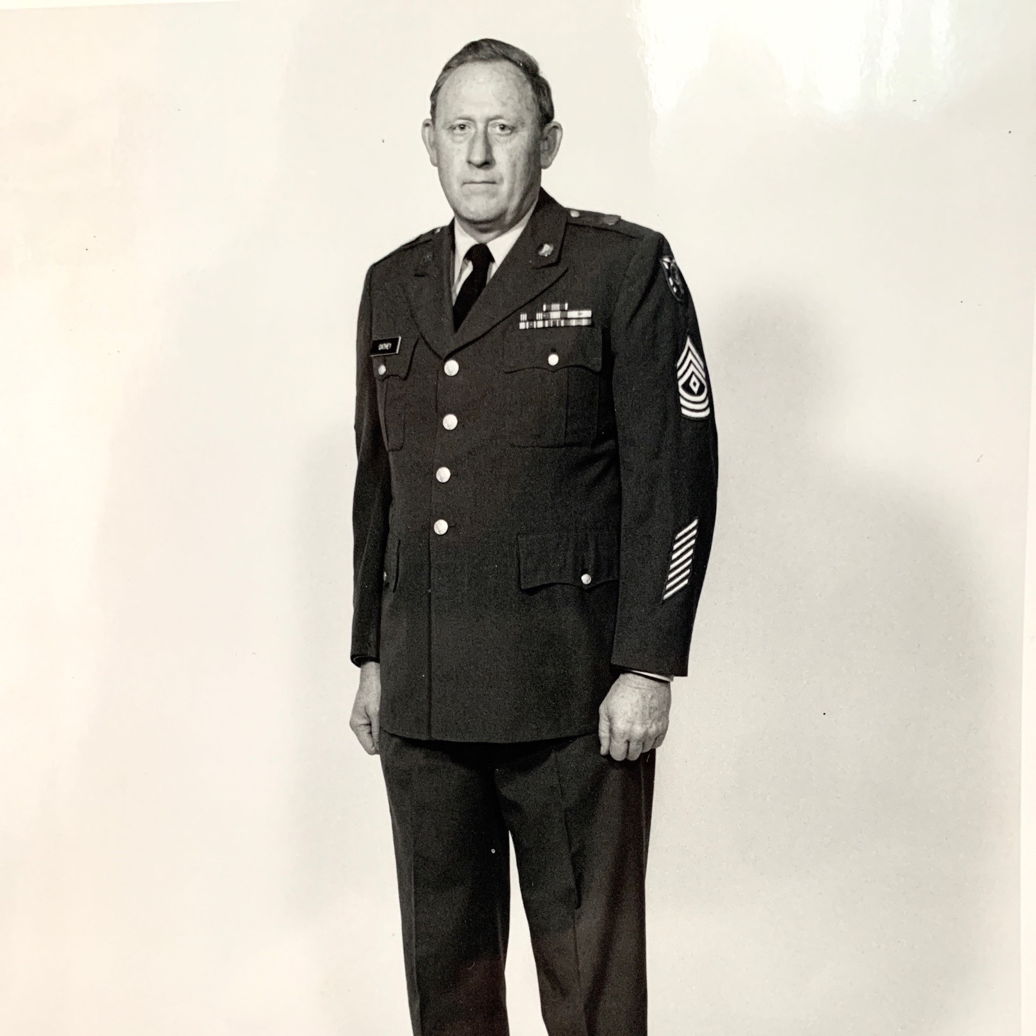 <i class="material-icons" data-template="memories-icon">chat_bubble</i><br/>Charles Grant  Cathey, Army, Sergeant Major<br/>Born 11/23/1937<br/>Passed on 8/28/2020<br/>Posted by: David  Cathey<br/><div class='remember-wall-long-description'>Dad and Mom, We love and miss you dearly.David & Sherry</div><a class='btn btn-primary btn-sm mt-2 remember-wall-toggle-long-description' onclick='initRememberWallToggleLongDescriptionBtn(this)'>Learn more</a>
